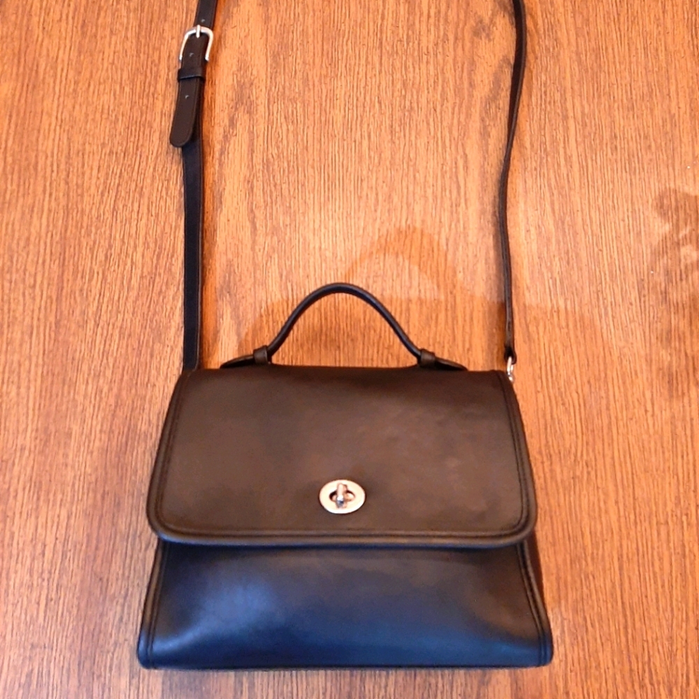 ❤Authentic💯 vintage coach crossbody❤